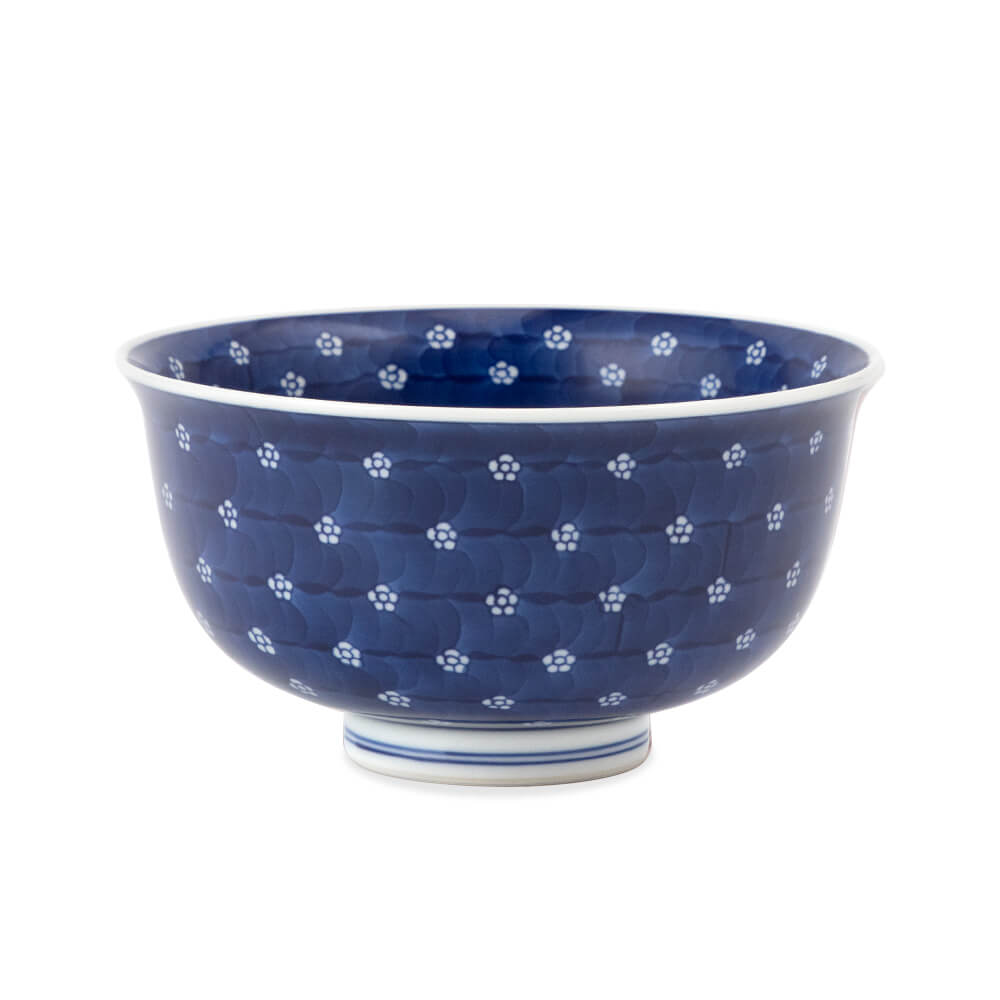 染付梅地紋 麺鉢（小） ｜ 有田焼の源右衛門窯公式オンラインショップ