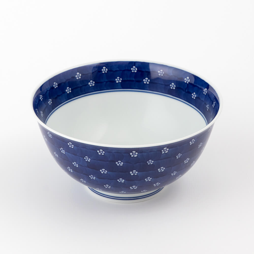 染付梅地紋 麺鉢（大） ｜ 有田焼の源右衛門窯公式オンラインショップ