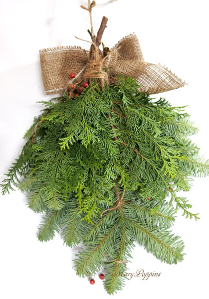 やどり木と樅のクリスマス・スワッグ｜フラワーギフトMaryPoppins