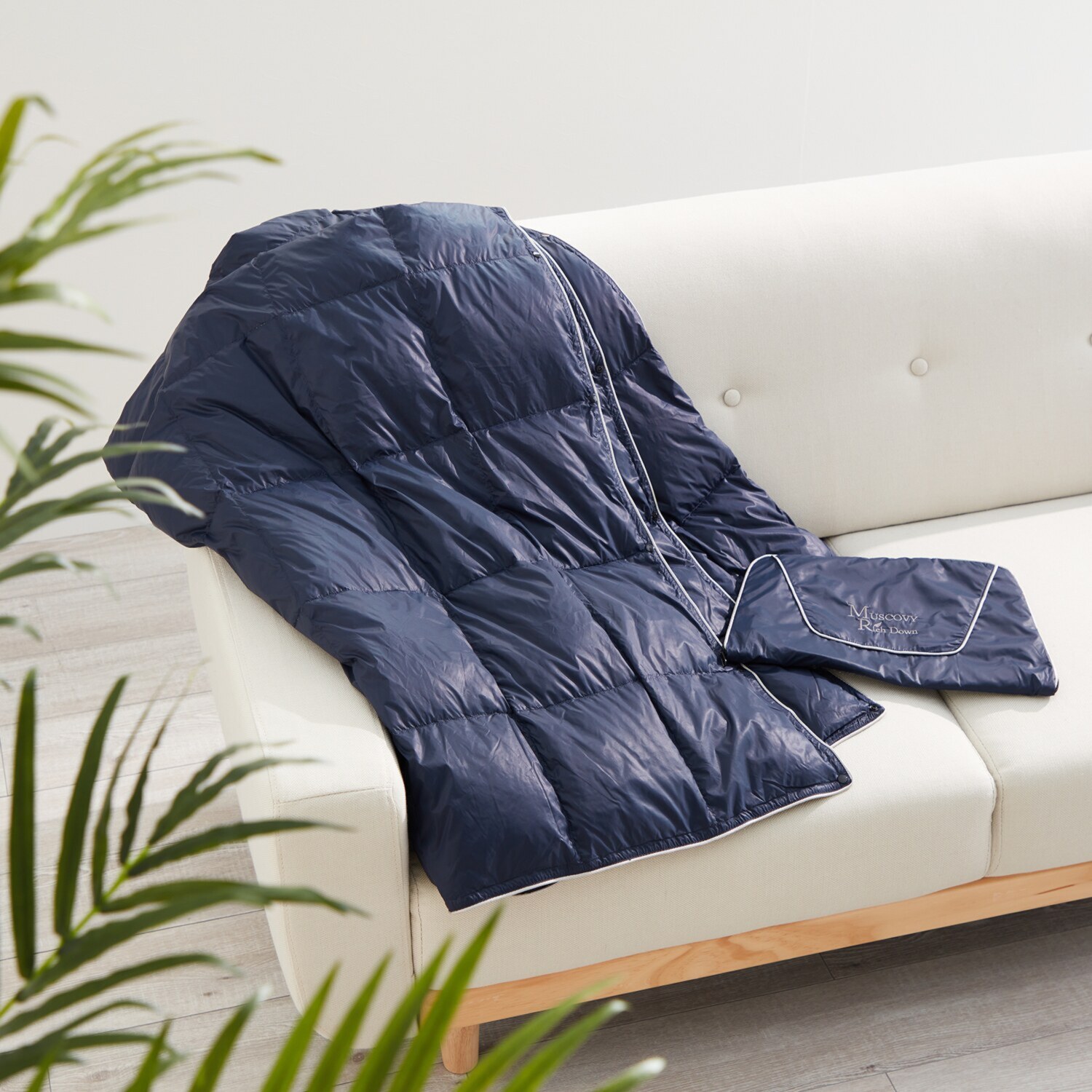 モスコビーリッチダウン 軽い・薄い・コンパクト！ 持ち運べるマルチ