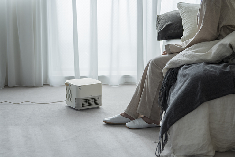 人感センサー付き セラミックファンヒーター ポカ CUBE ｜シロカ