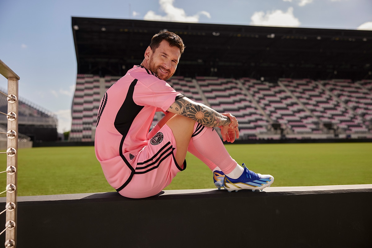 X CRAZYFAST MESSI | adidas football official（アディダス