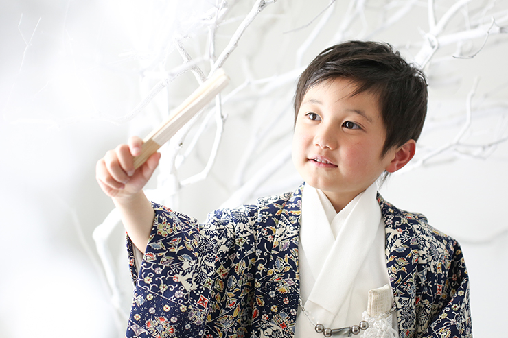 男の子の七五三は5歳だけ行う？お祝いする年齢や衣装を紹介｜こども