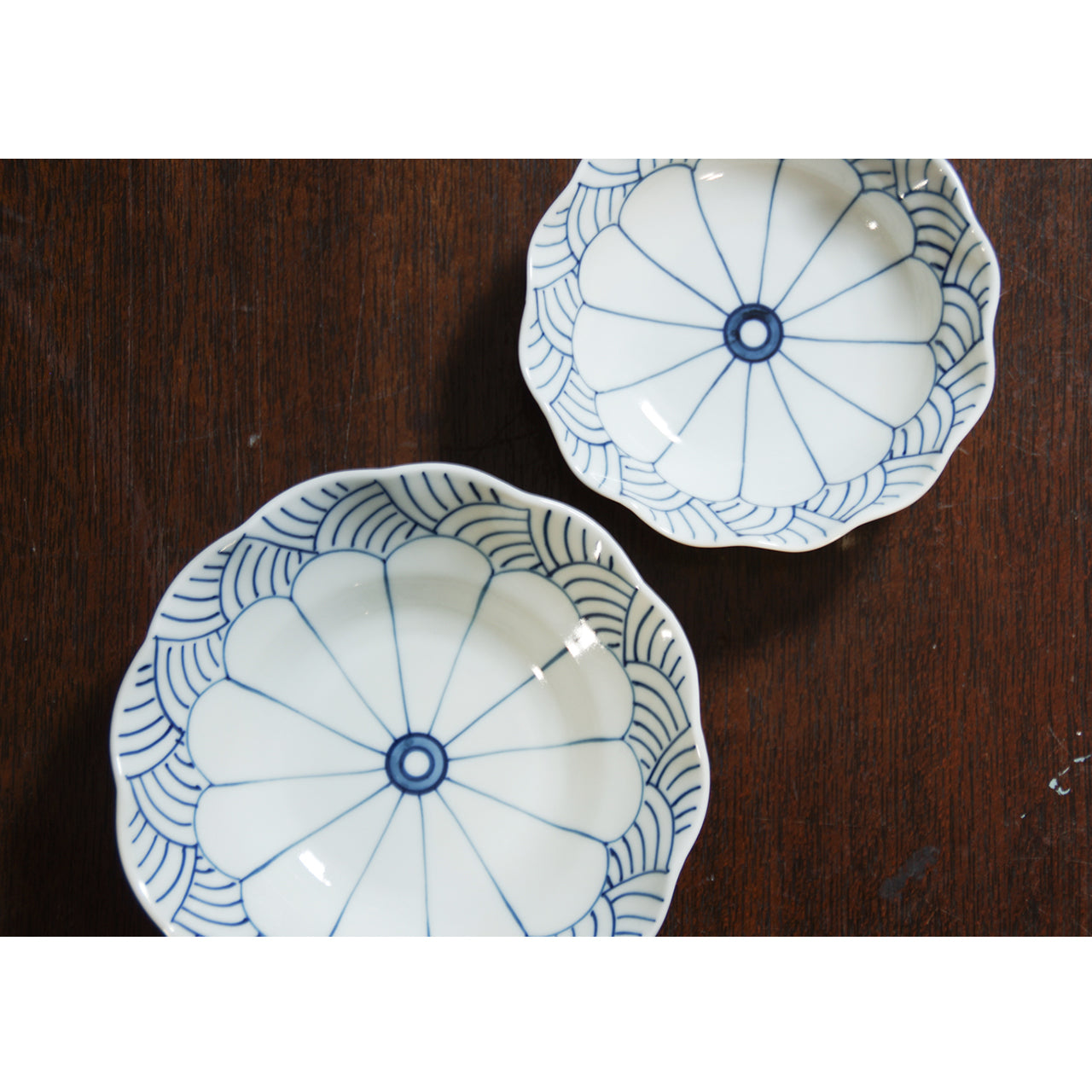 有田焼 菊割青海波 4.5寸深皿 15cm 定山窯の通販｜Studio1156