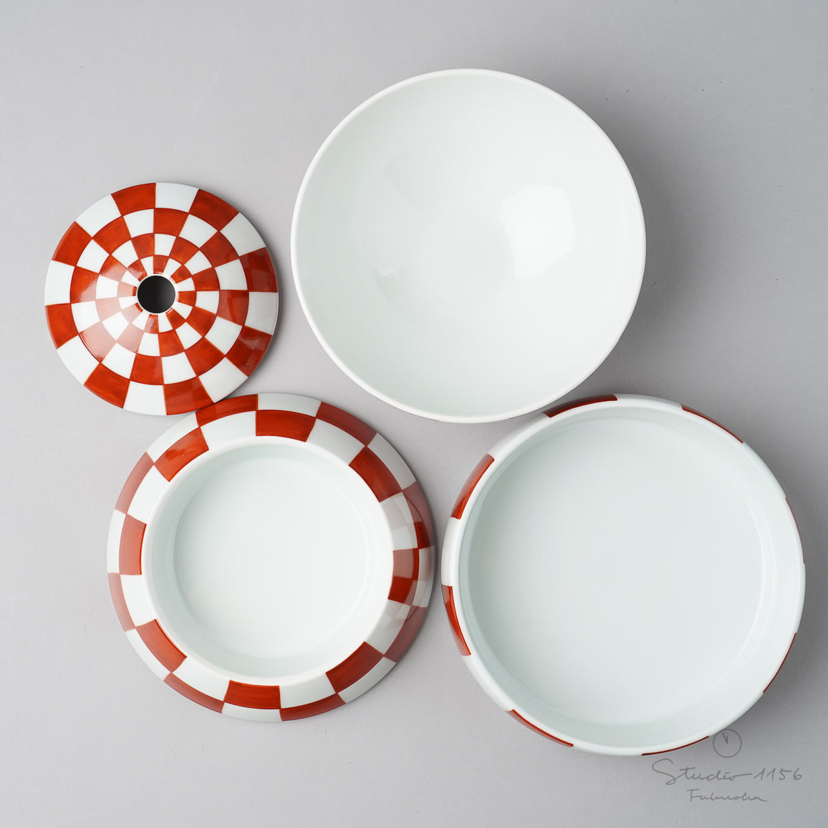 有田焼 珠型三段重 お重箱 16cm 李荘窯の通販｜Studio1156 – 【公式