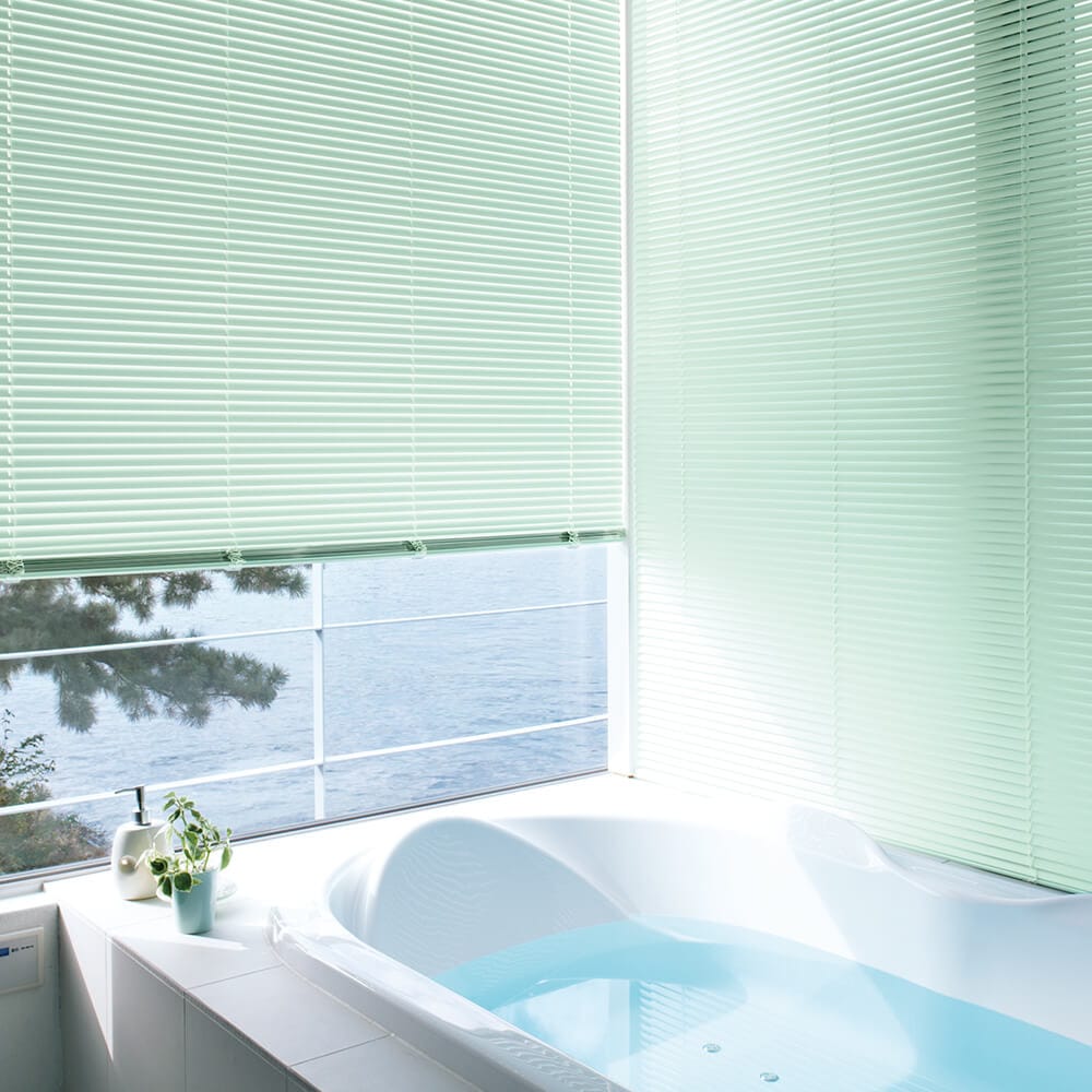 突っ張りブラインド「Pisyu2」アルミ・耐水・シングル｜カーテン