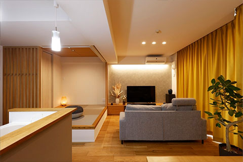 反射する光と陰の空間演出。間接照明でつくる大人の上質リノベーション