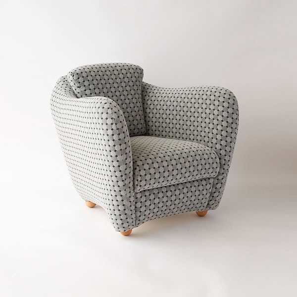 インテリアブランドのイデー、スヴェンソンの北欧柄ソファを数量限定