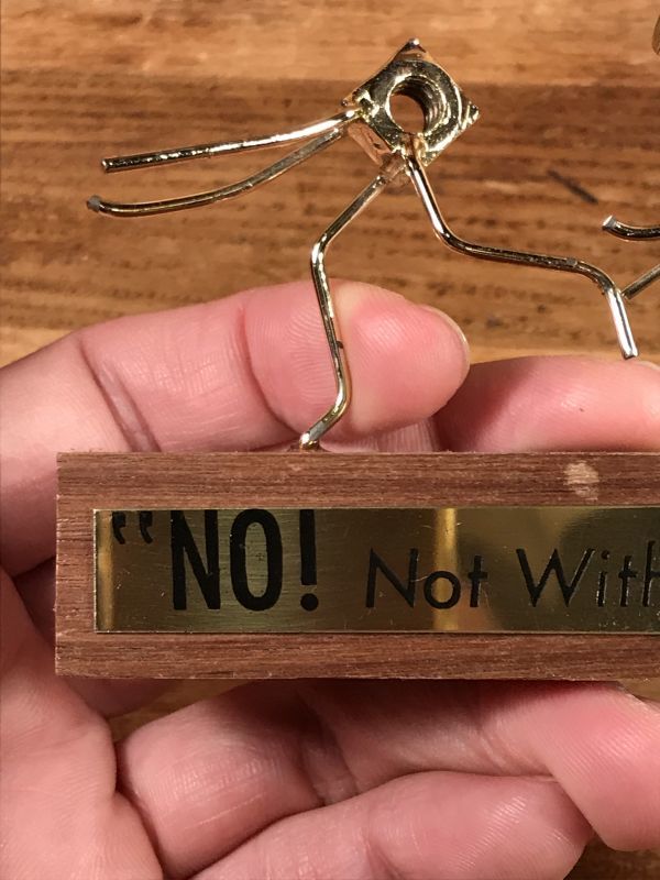 No! Not Without a Washer” Display Figurines ノットウィズアウトア