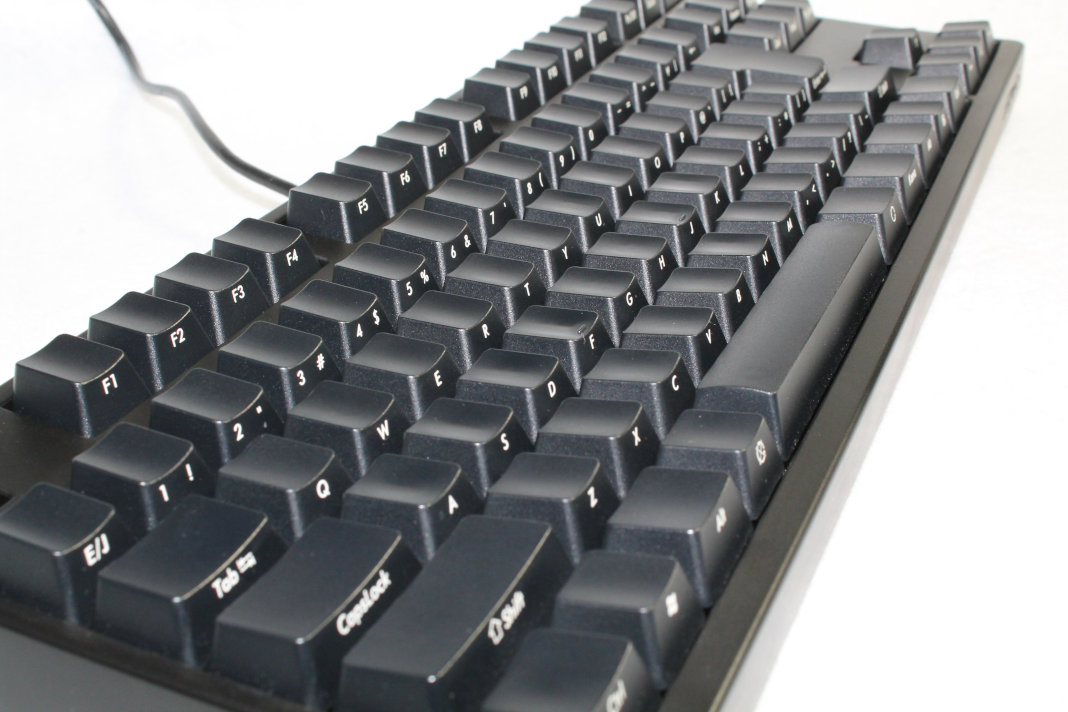 レビュー : 漆黒黒軸キーボード 「Filco Majestouch BLACK