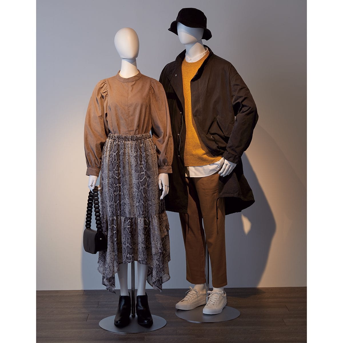 ABS製 紳士全身腰受けリアルマネキン 可動腕