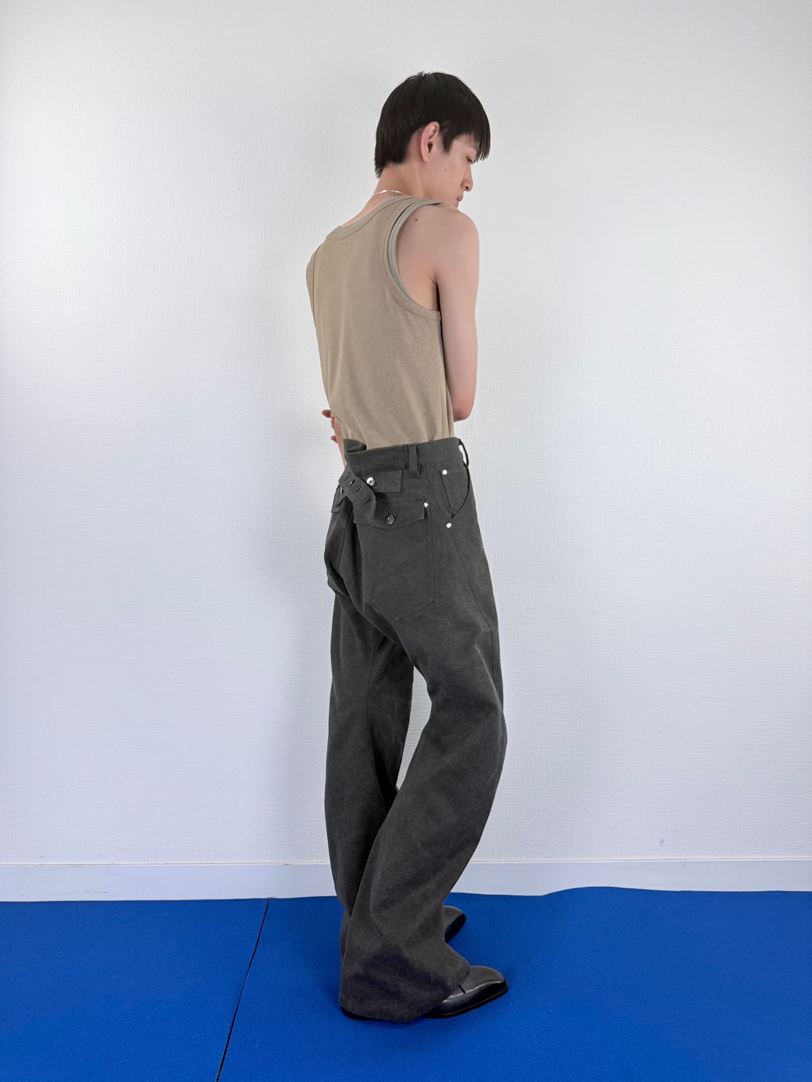 SYUMAN. - 【26SS】 3D バック アジャスト デニム パンツ / 3D BACK