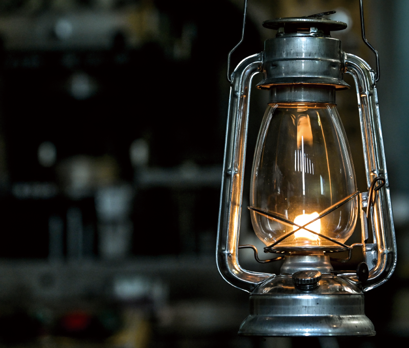 100年の炎を守る ランプ職人 | SumiTool TODAY | 住友電工ハード