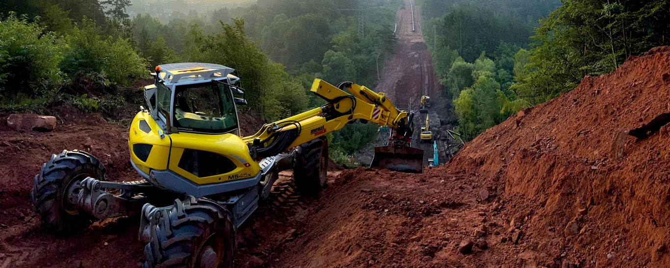 4輪多関節型作業機械 スパイダー | 株式会社サナース