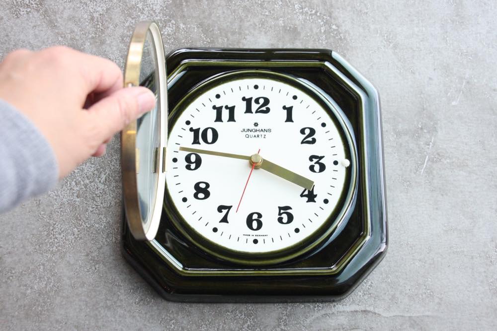 ヴィンテージ陶製壁掛け時計／Junghans製ユンハンス ドイツ／ダーク