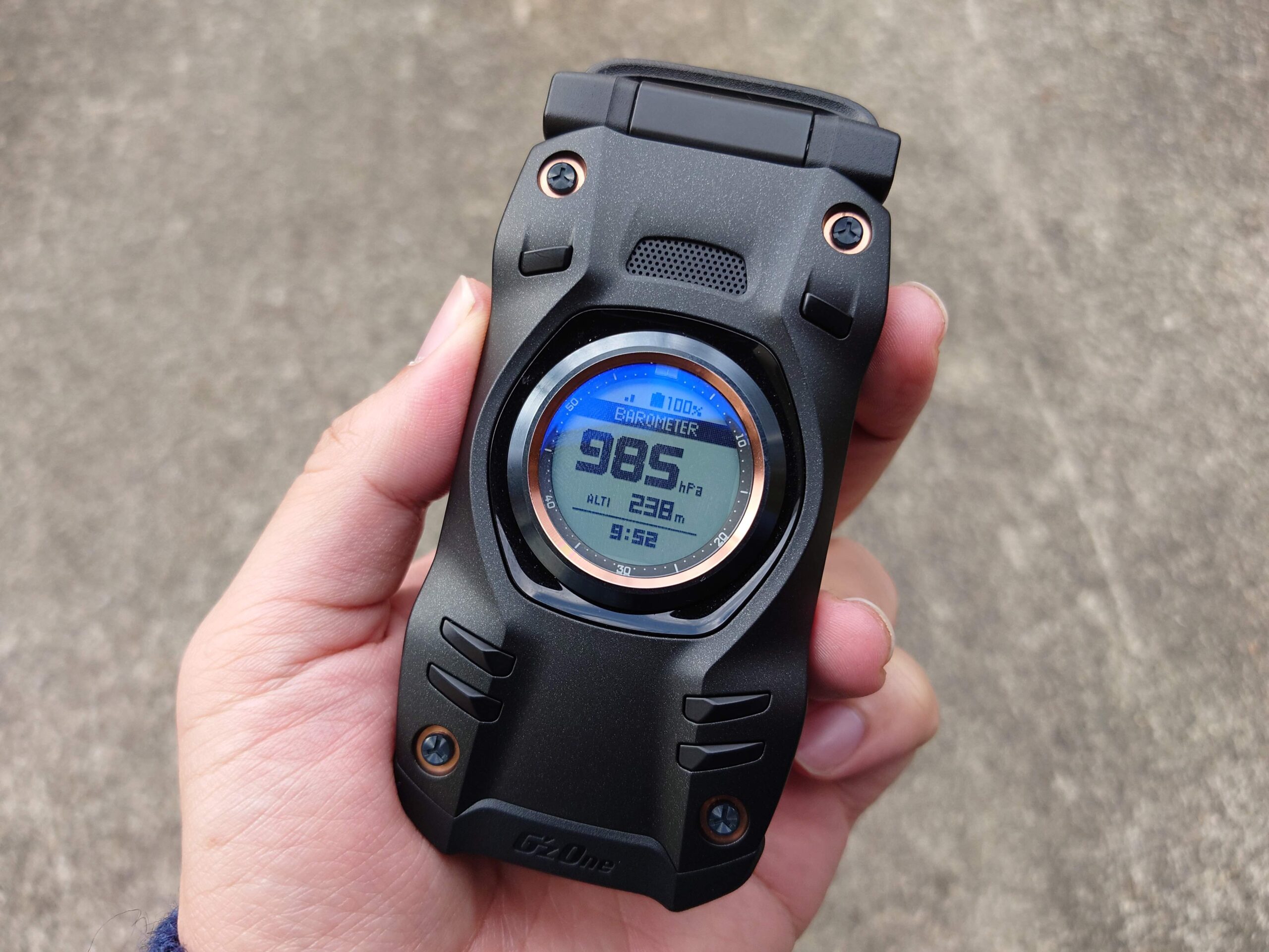 令和のケータイ「G'zOne TYPE-XX」を使って感じた魅力。タフネスだけ