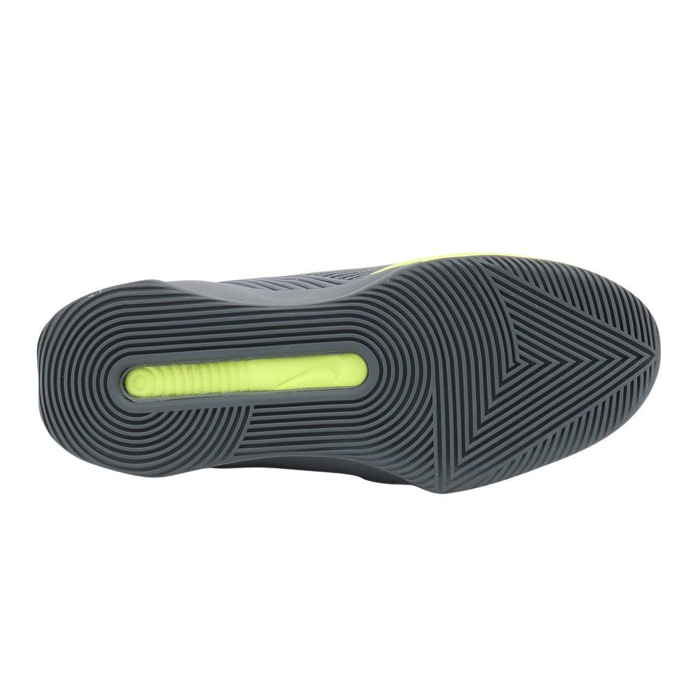 ナイキ（NIKE）（メンズ、レディース）バスケットシューズ バッシュ