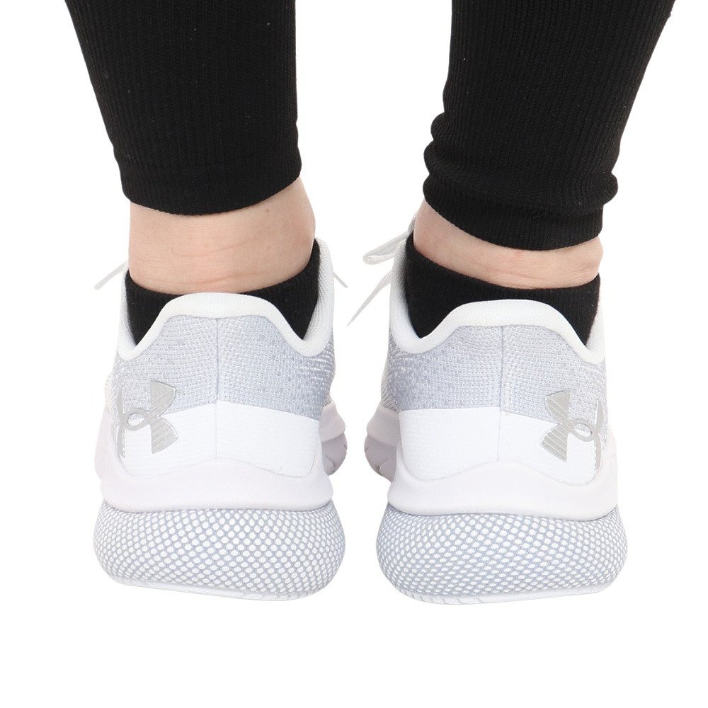 アンダーアーマー（UNDER ARMOUR）（レディース）ランニングシューズ