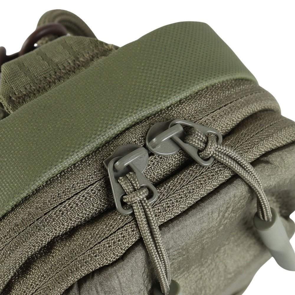 アディダス（adidas）（メンズ、レディース）ショルダーバッグ