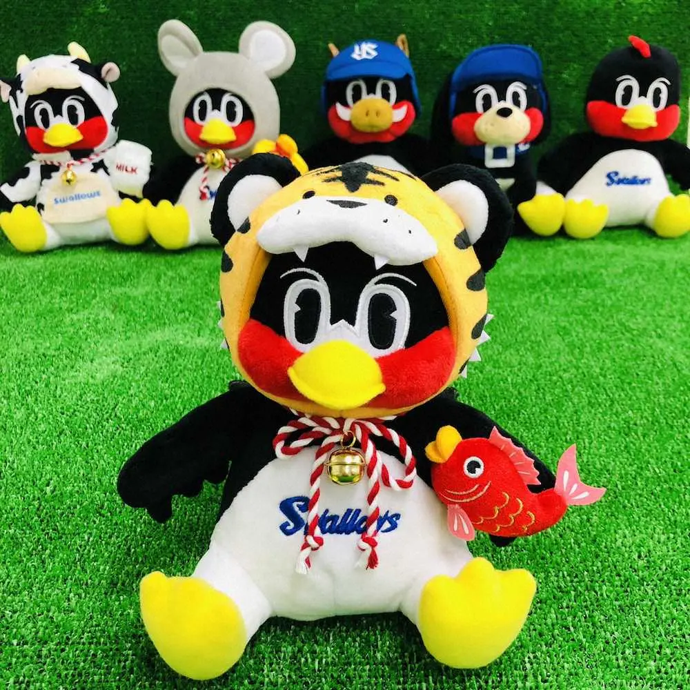 ヤクルトが「お座りつば九郎」の受注販売を1日に開始 毎年人気の干支を