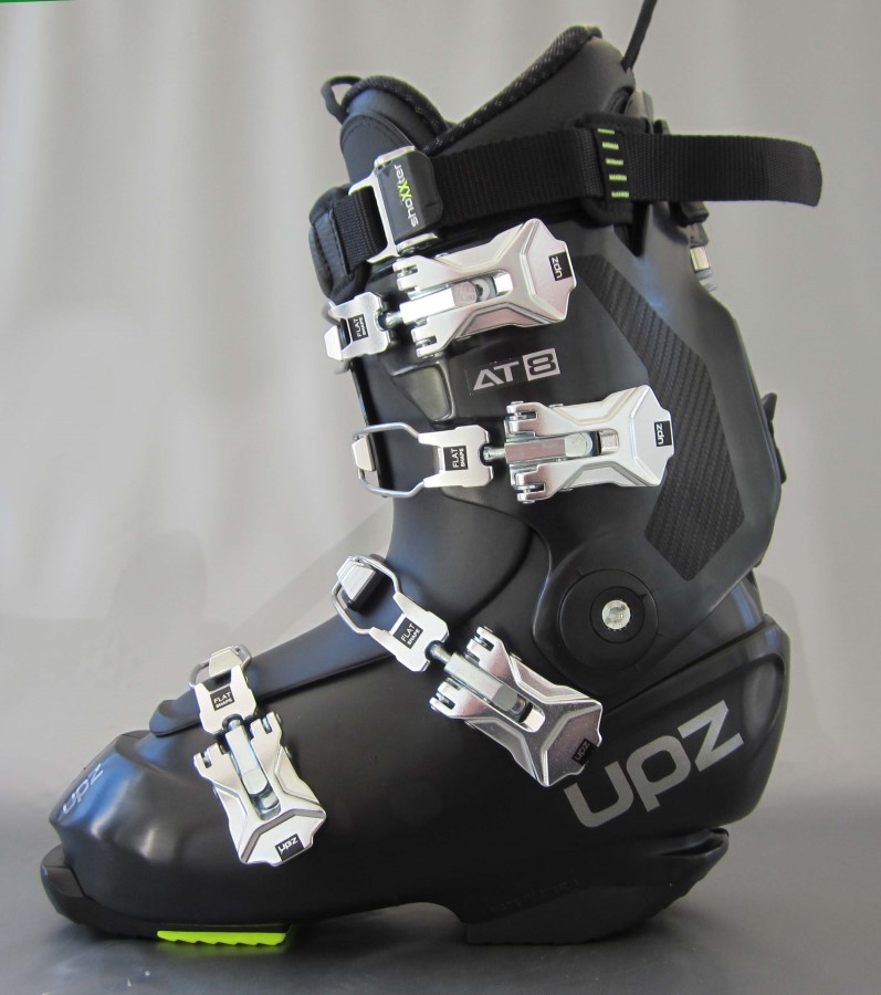 Pro Shop for Mountain Sports. Technical gear. Clothing, skis