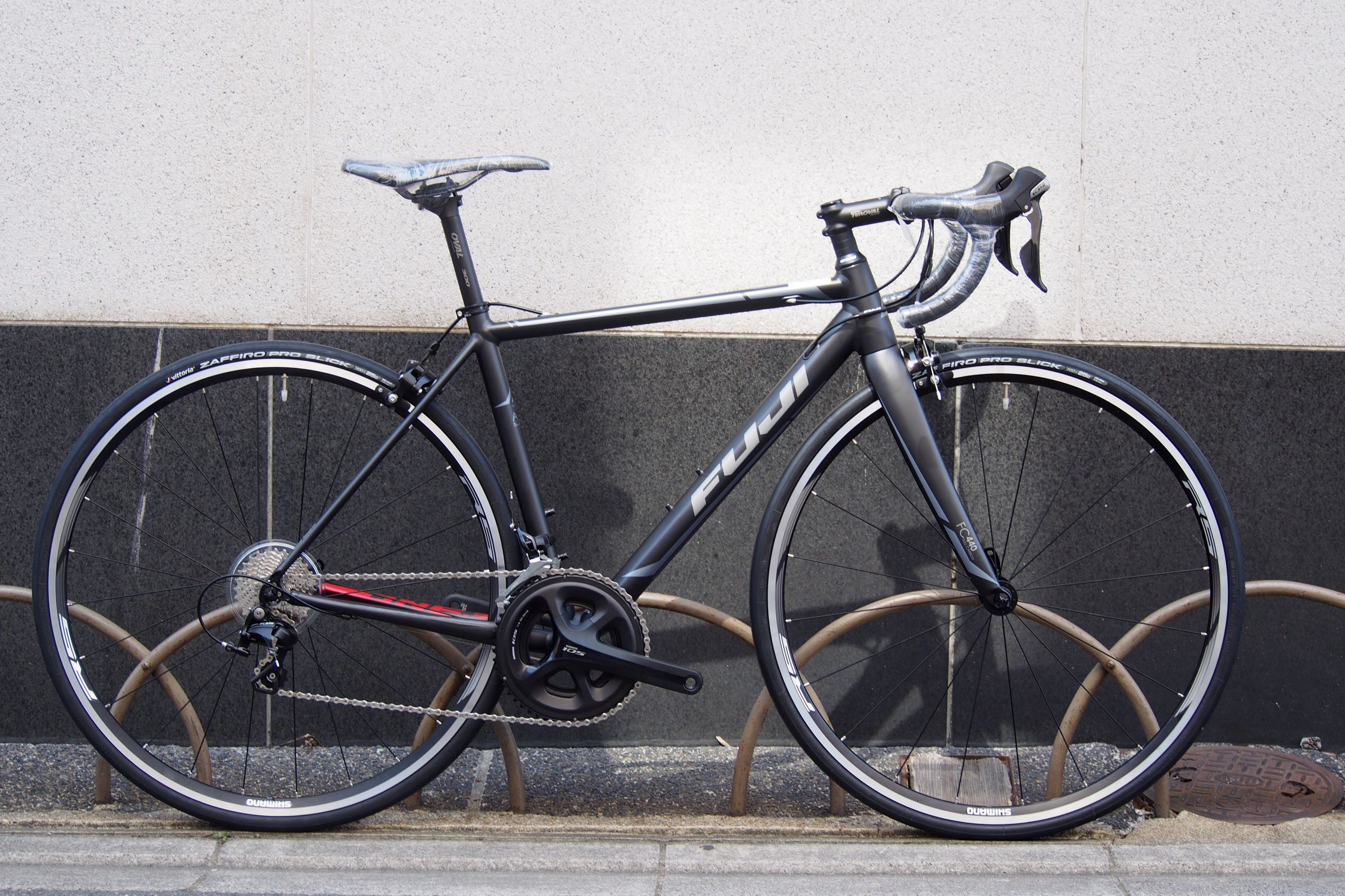 BLOG 軽量アルミフレーム採用のロードバイクがアウトレット!!【 FUJI