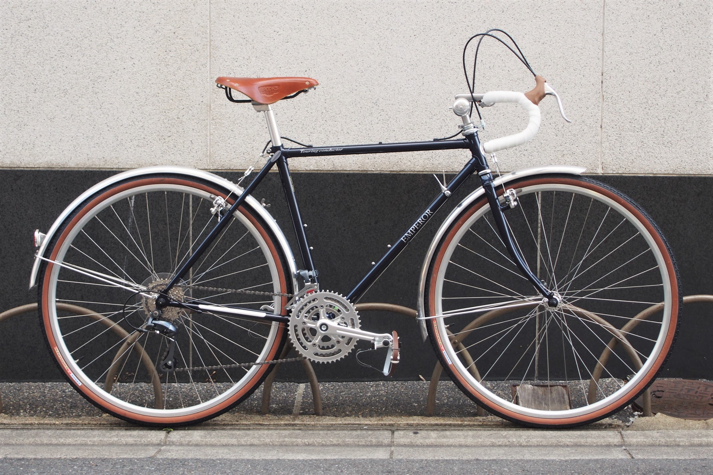 BLOG 伝統的なクロモリ旅行用自転車【 MARUISHI / 丸石 】エンペラー