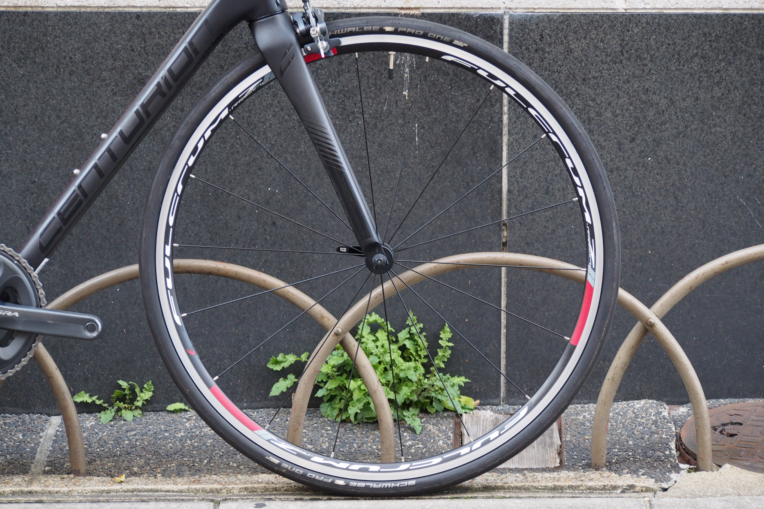 BLOG 【アウトレットロードバイク】高品質カーボンフレーム×アルテグラ