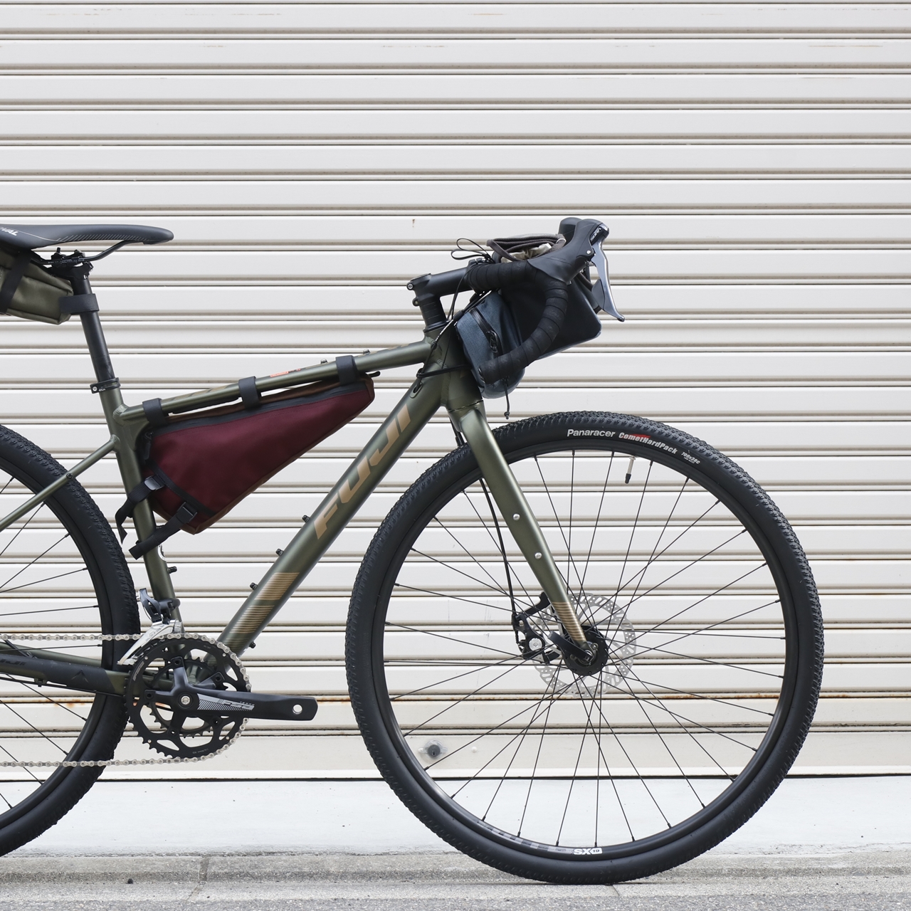 BLOG バランスの良さと拡張性が魅力のグラベルロード【 FUJI / フジ