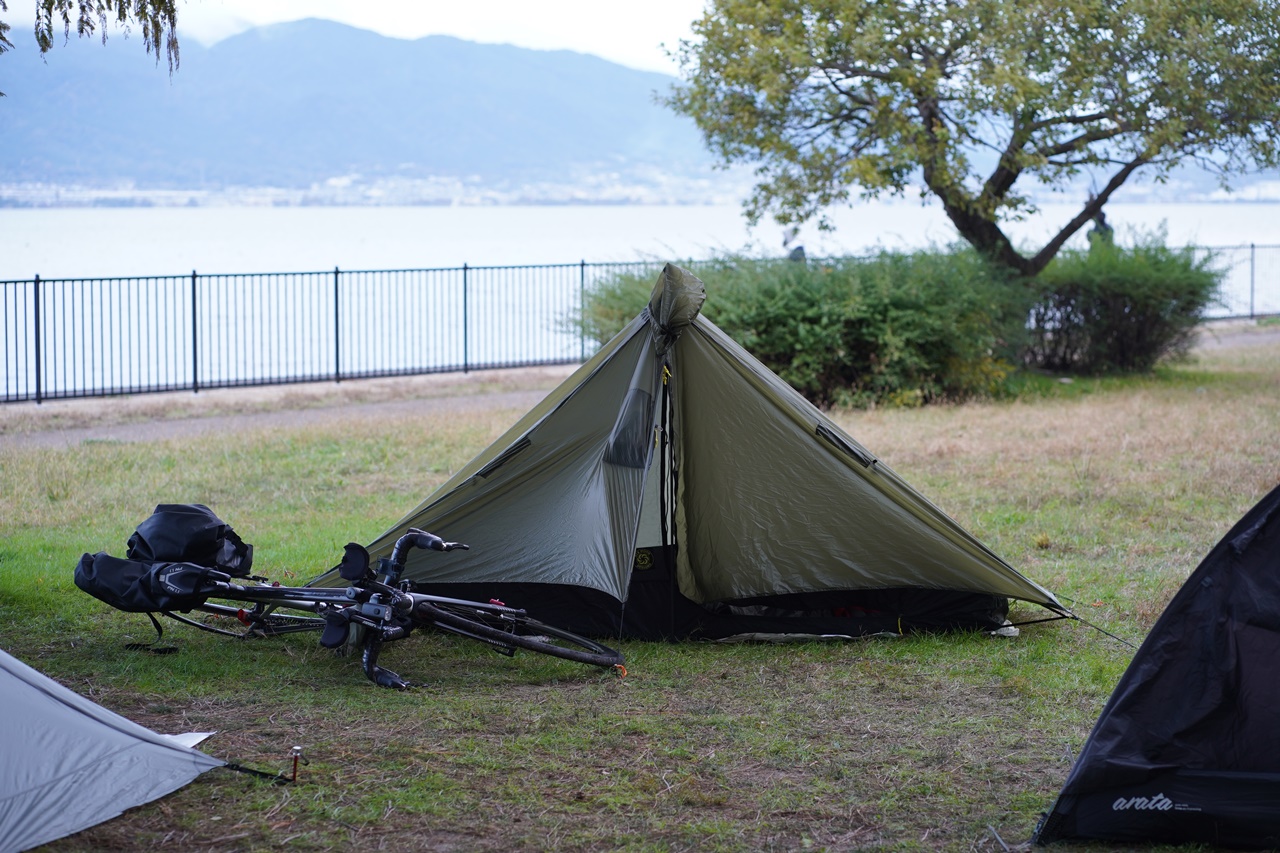 BLOG ポンチョ／シェルター2WAYのハードコアULアイテム。【SIXMOON