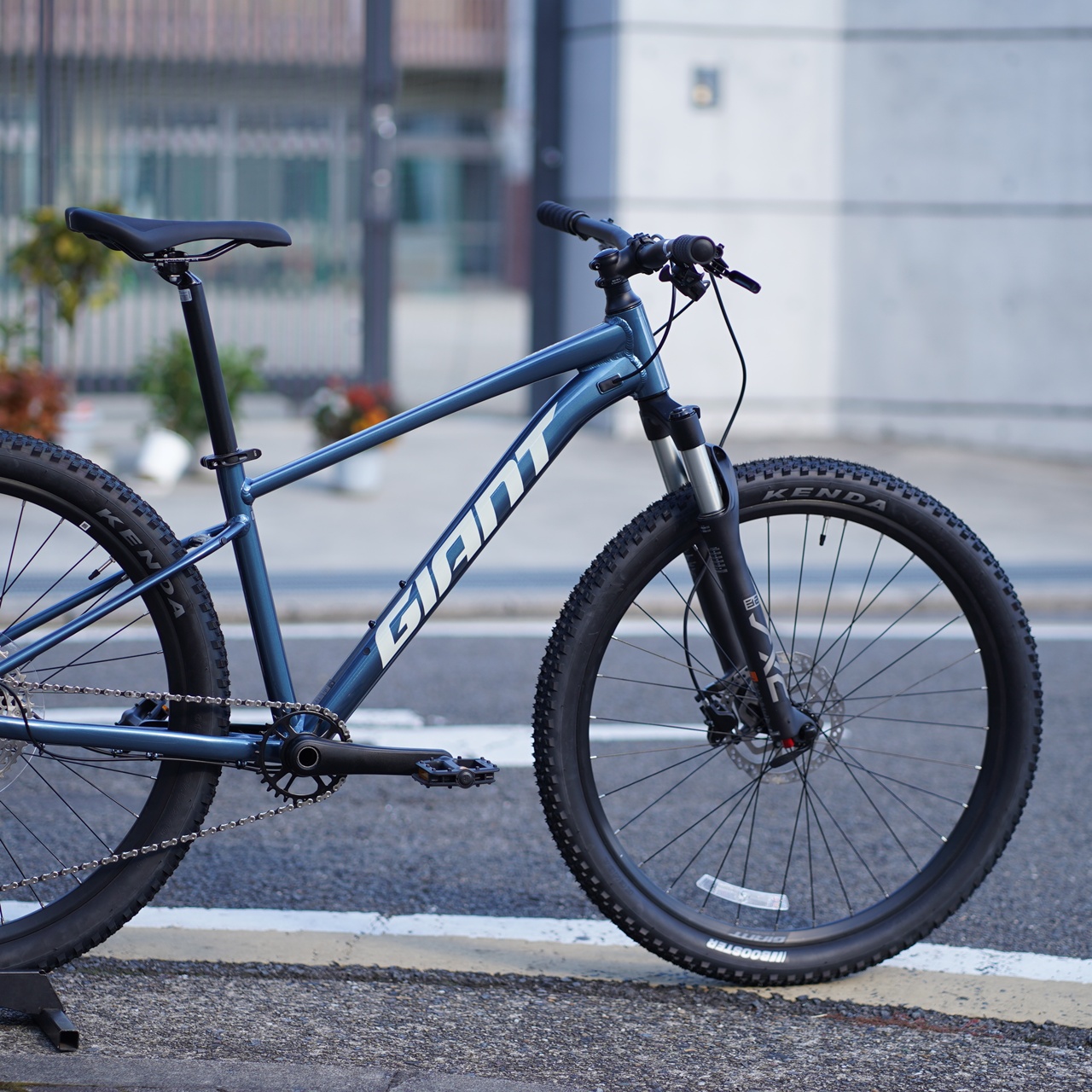 BLOG 【在庫SALE】ダウンヒルばかりがMTBにあらず。軽やかな乗り味で街