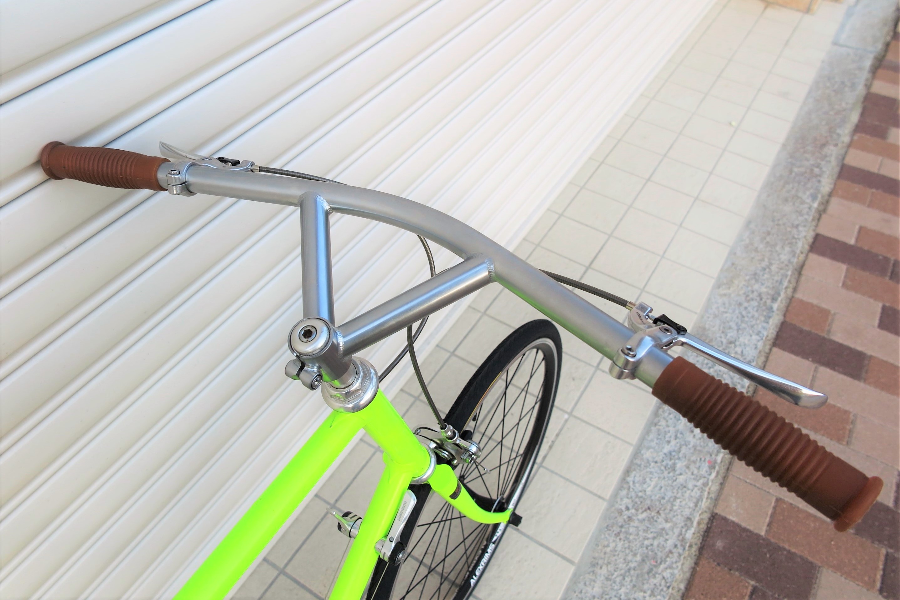 BLOG オールドスクールMTBオマージュ！！懐かしくて新しいクロモリ