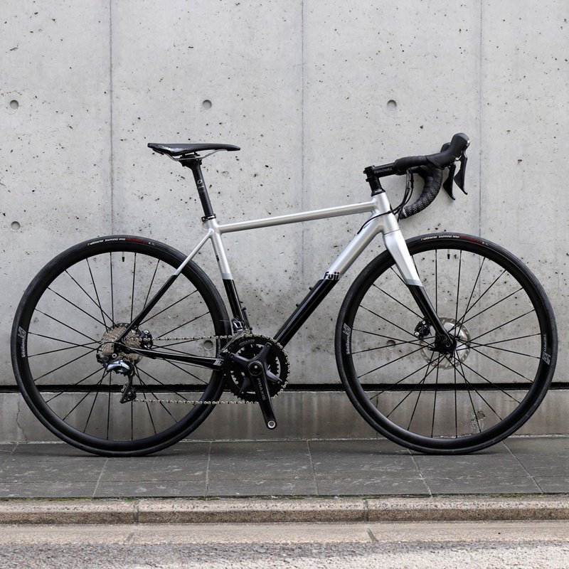 BLOG 【在庫セール】カーボンフレームを踏襲したハイスペックアルミ