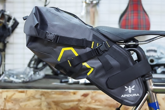 BLOG APIDURA DRY SADDLE BAG 9L/アピデュラ ドライサドルバッグ