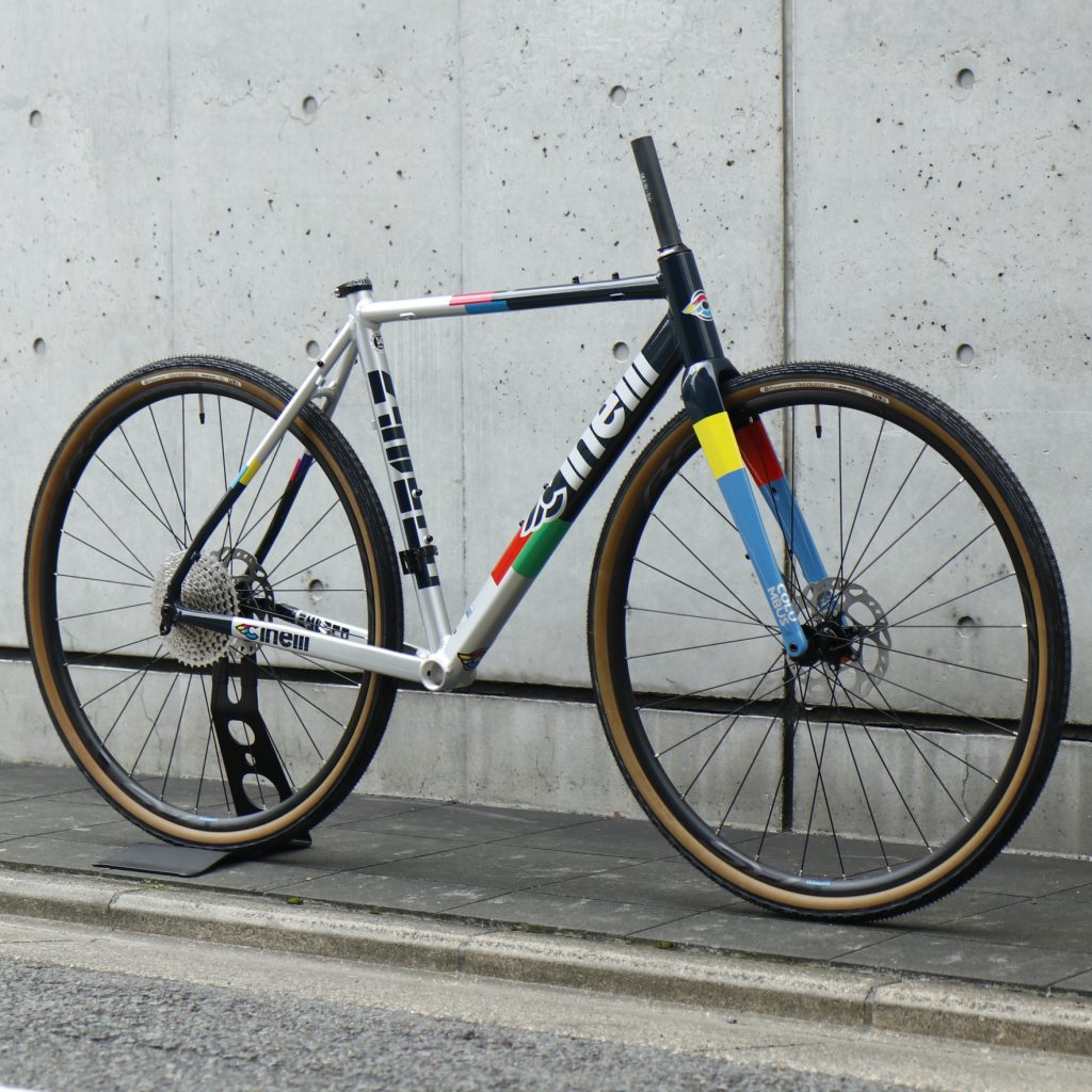 BLOG 【在庫SALE / 】シクロクロスから生まれたアルミグラベルロード