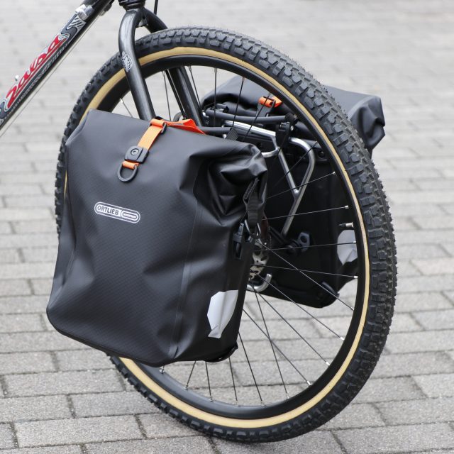 BLOG 《軽量1,160g（ペア）＆完全防水》・ツーリングには勿論