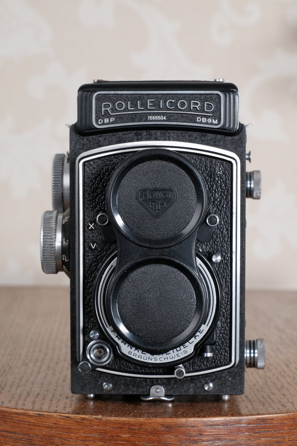 Near Mint! 1955 Rolleicord with Synchro-Compur shutter & Coated