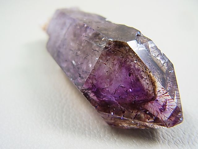 ジンバブエ産シャンガーンアメジスト原石（ファントム）30.4g