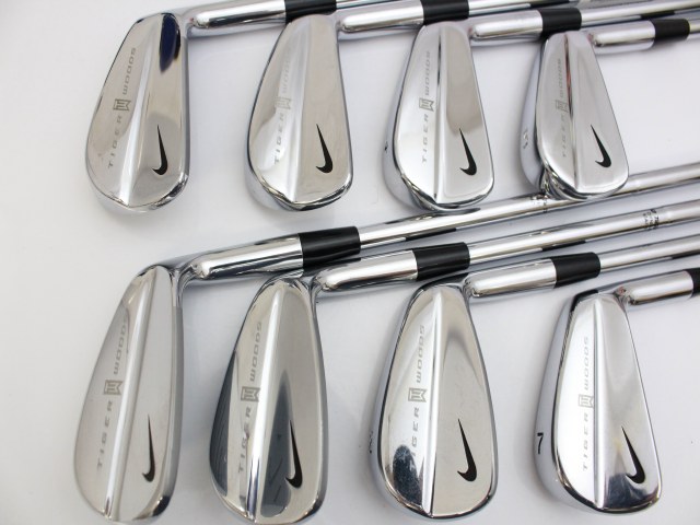 タイガーウッズ リミテッドエディション フォージドブレード ナイキ