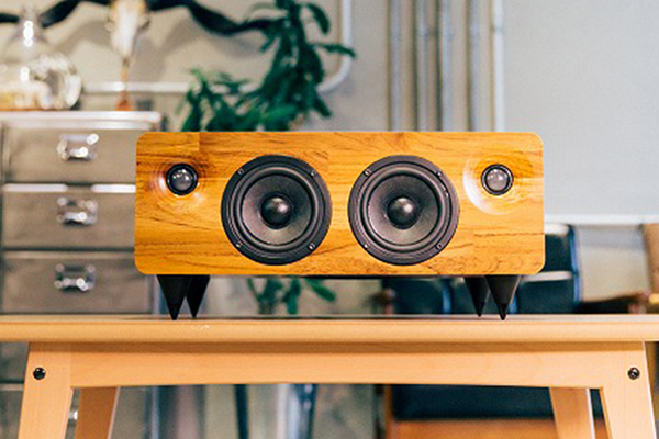 Minfort、家具職人が手掛けるワイヤレス／DAC内蔵の木製スピーカー
