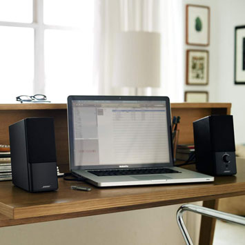 ボーズのロングセラーPCスピーカー「Companion2 III」は“ハイレゾ時代