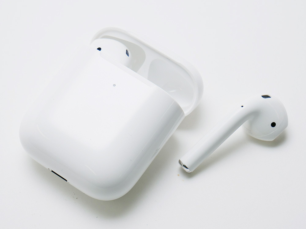 第2世代「AirPods」速攻レビュー。使い勝手は、音はどう進化したのか