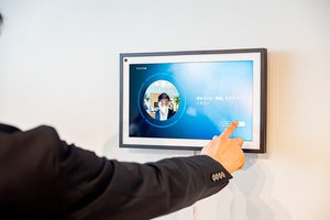 壁掛け/縦置きできる大画面スマートディスプレイ、Amazon「Echo Show