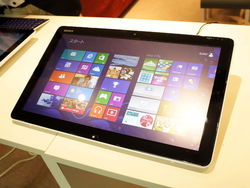 ソニー、デスクトップとタブレット風どちらでも使えるWindows 8搭載PC