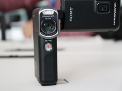 ソニー、プロジェクター内蔵防水ハンディカム「HDR-GWP88V」など2機種