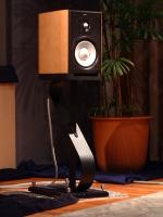 オンキヨー、ユーロデザインのブックシェルフスピーカー「D-312E