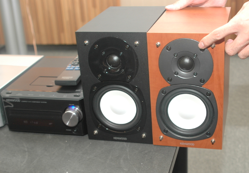 画像9 - ケンウッド、デジタル伝送対応のiPodドック搭載コンポ“Kseries