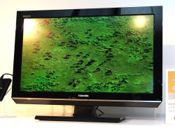東芝、小型のプレミアム“REGZA