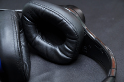 デノン“URBAN RAVER”シリーズ ー ヘッドホン「AH-D400」/イヤホン「AH