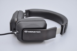 高品位サウンドをスタイリッシュに楽しめるヘッドホン － MONSTER